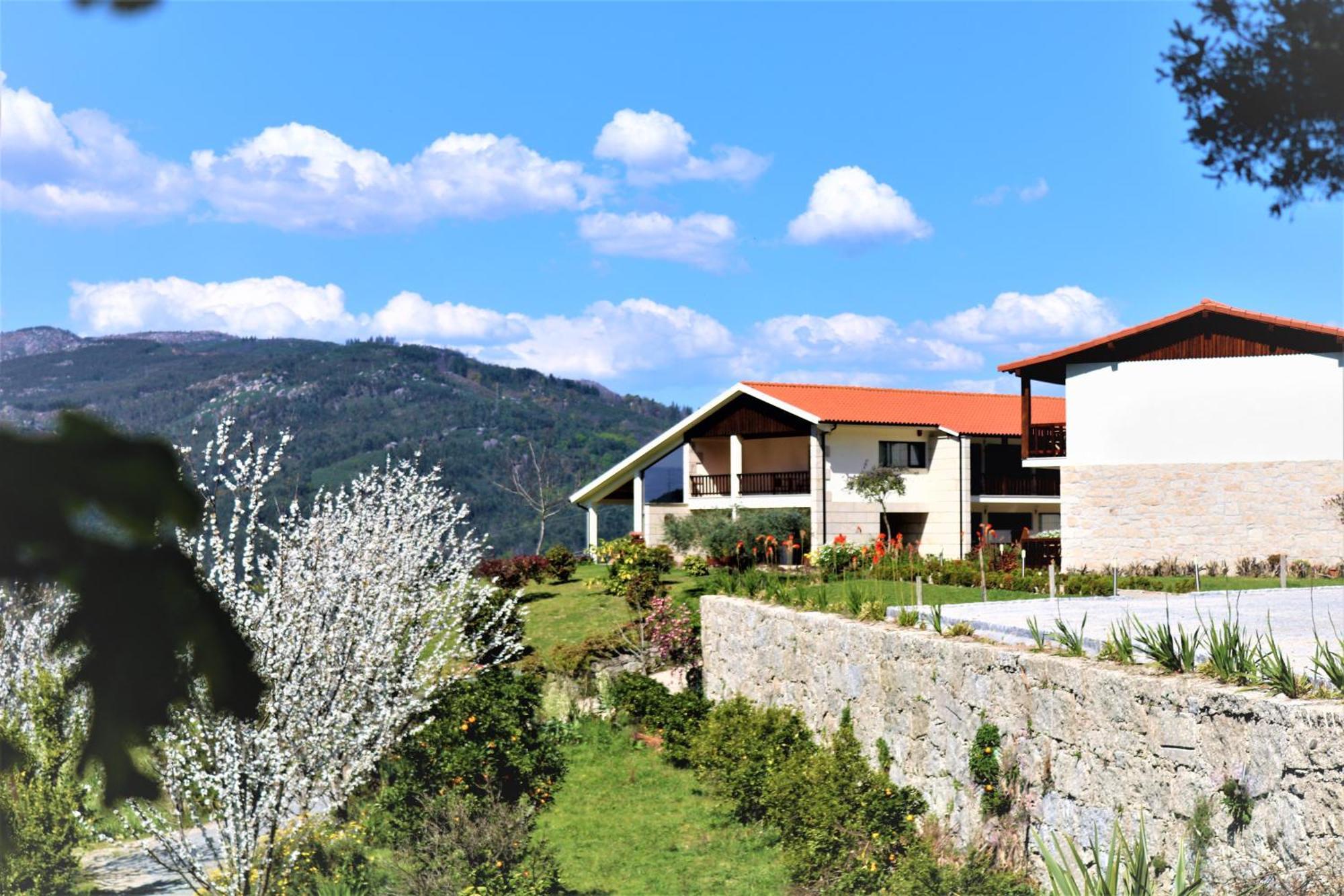 Отель Quinta Do Bento Виейра-ду-Минью Экстерьер фото